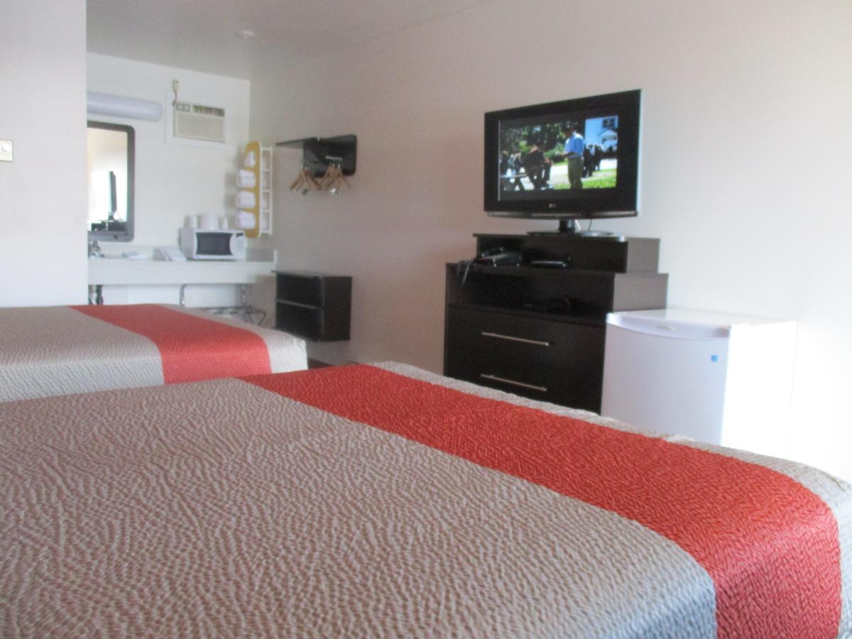 Hotel 6-kamloops, Bc 2*
