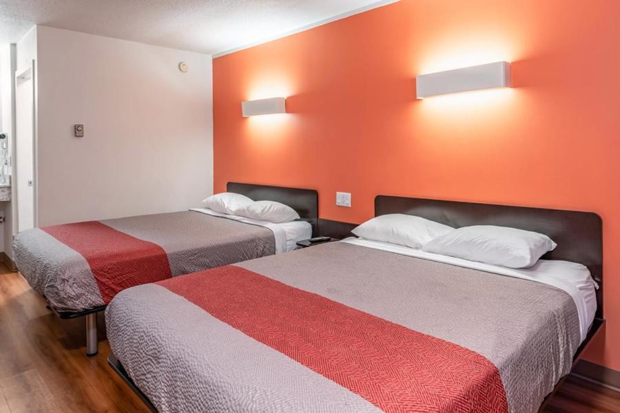 6-kamloops, Bc Hotel 2*